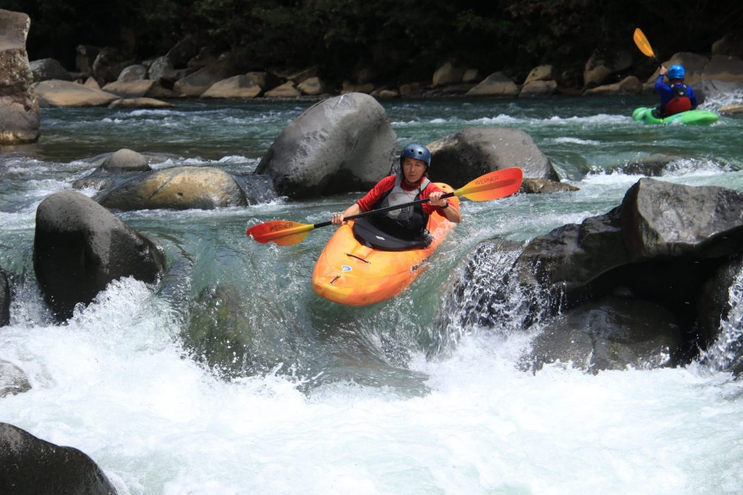whitewater kayaking in Costa Rica with Amazing Vacations