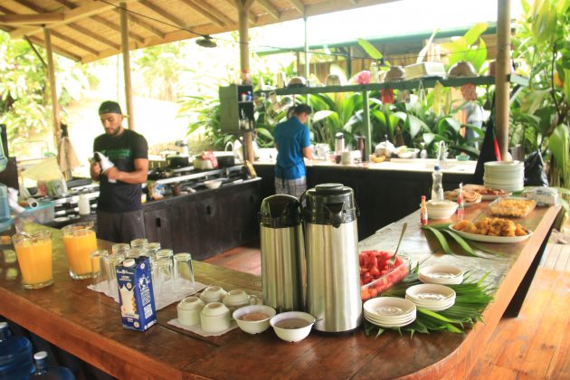 Breakfast with Amazing Vacations in Costa Rica
